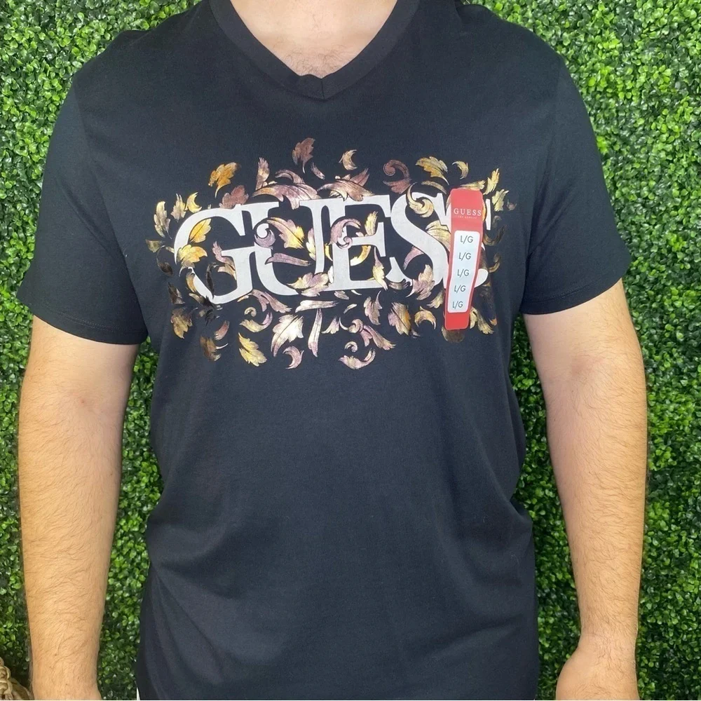 Mens guess v neck graphic‎ shortsleeve - Picture 4 of 6